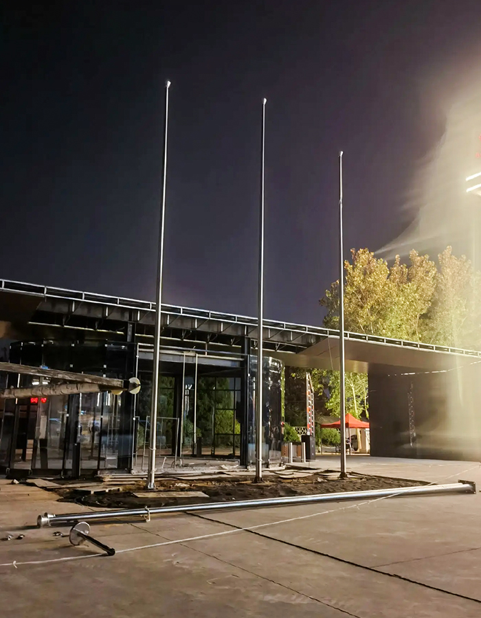 Conische roestvrijstalen handbediende hijsvlaggenmast Conische roestvrijstalen handbediende hijsvlaggenmast