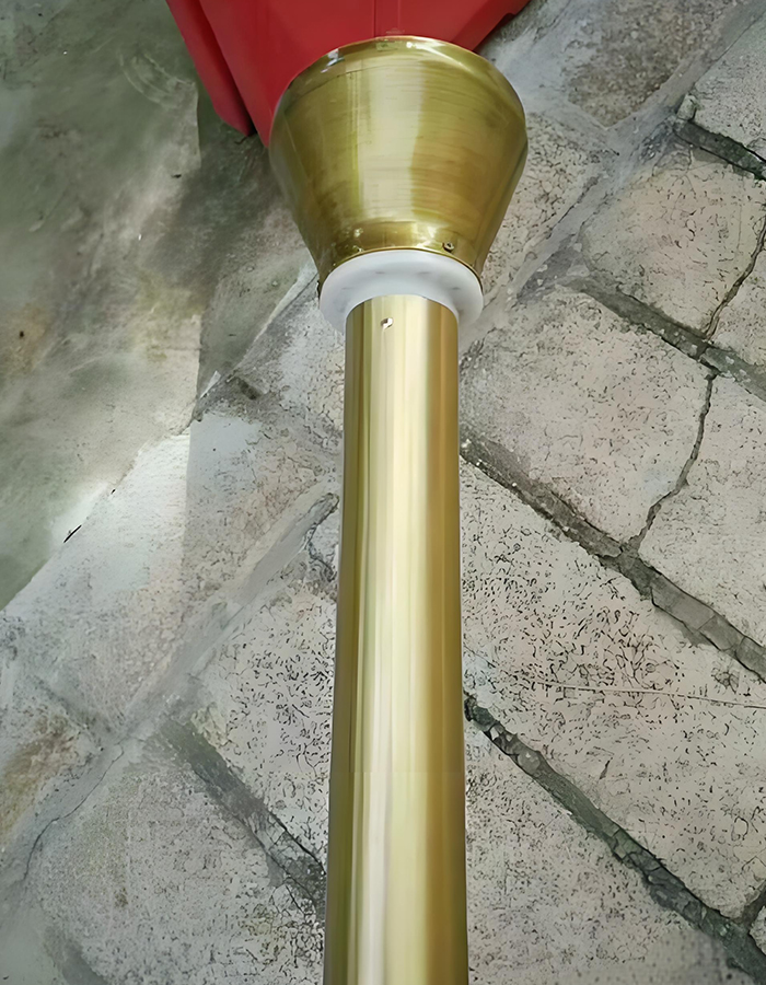 Titanium corrosiebestendige, met de hand gebogen conische vlaggenmast Titanium corrosiebestendige, met de hand gebogen conische vlaggenmast